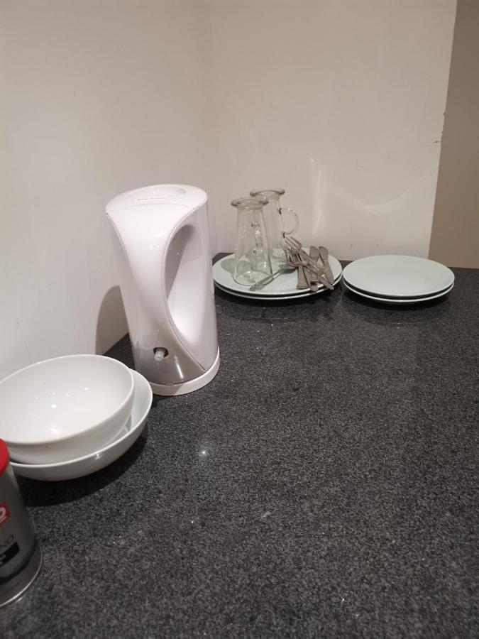 Jadwin Beautiful Share Toilet 2 People Cort de lux *